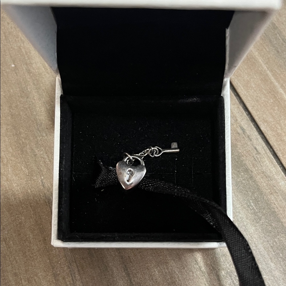Pandora charm heart lock and key